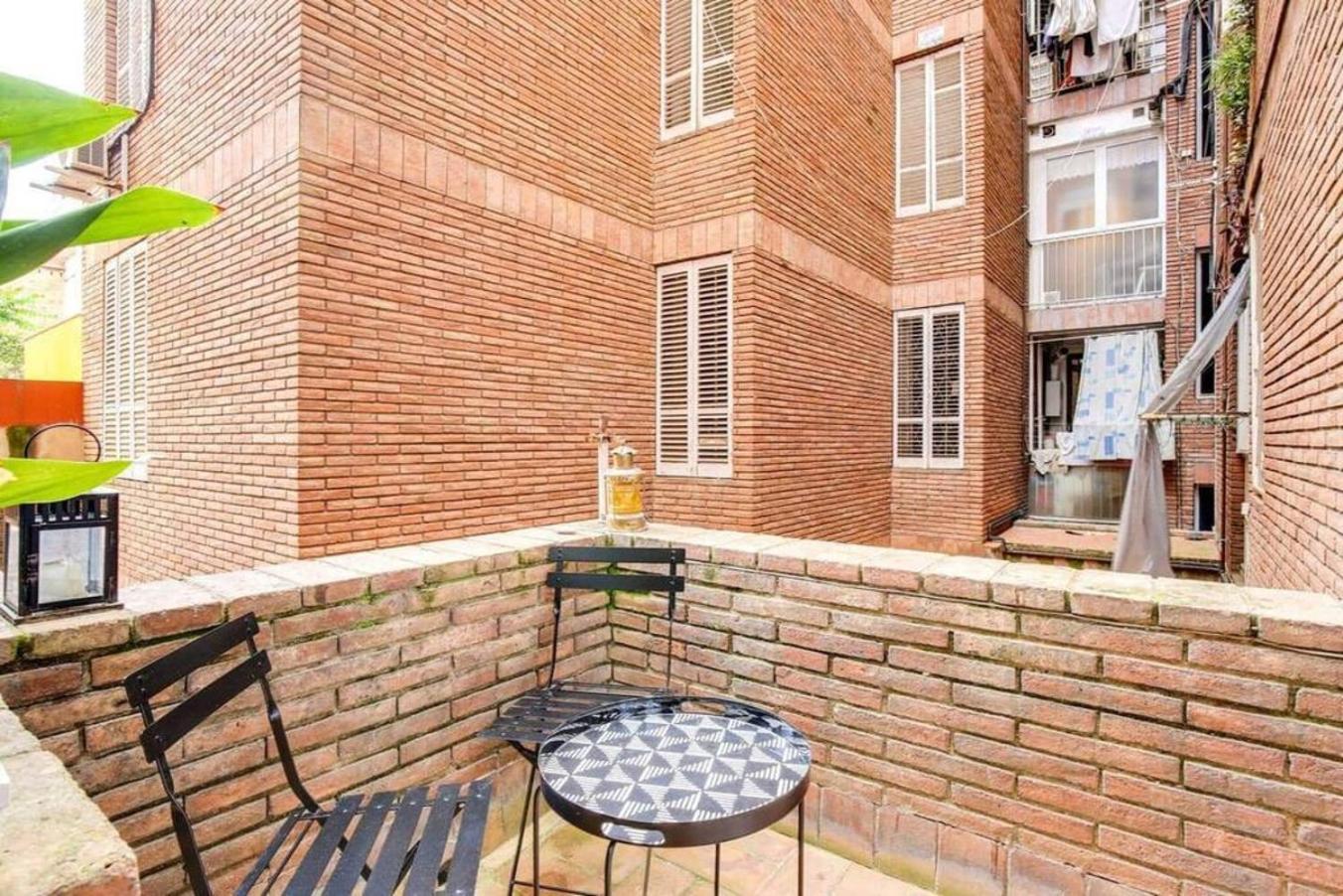 Colorful With Cozy Terrace In Gracia Apartment Barcelona Exterior foto
