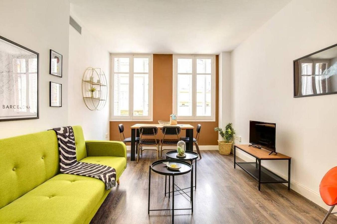 Colorful With Cozy Terrace In Gracia Apartment Barcelona Exterior foto